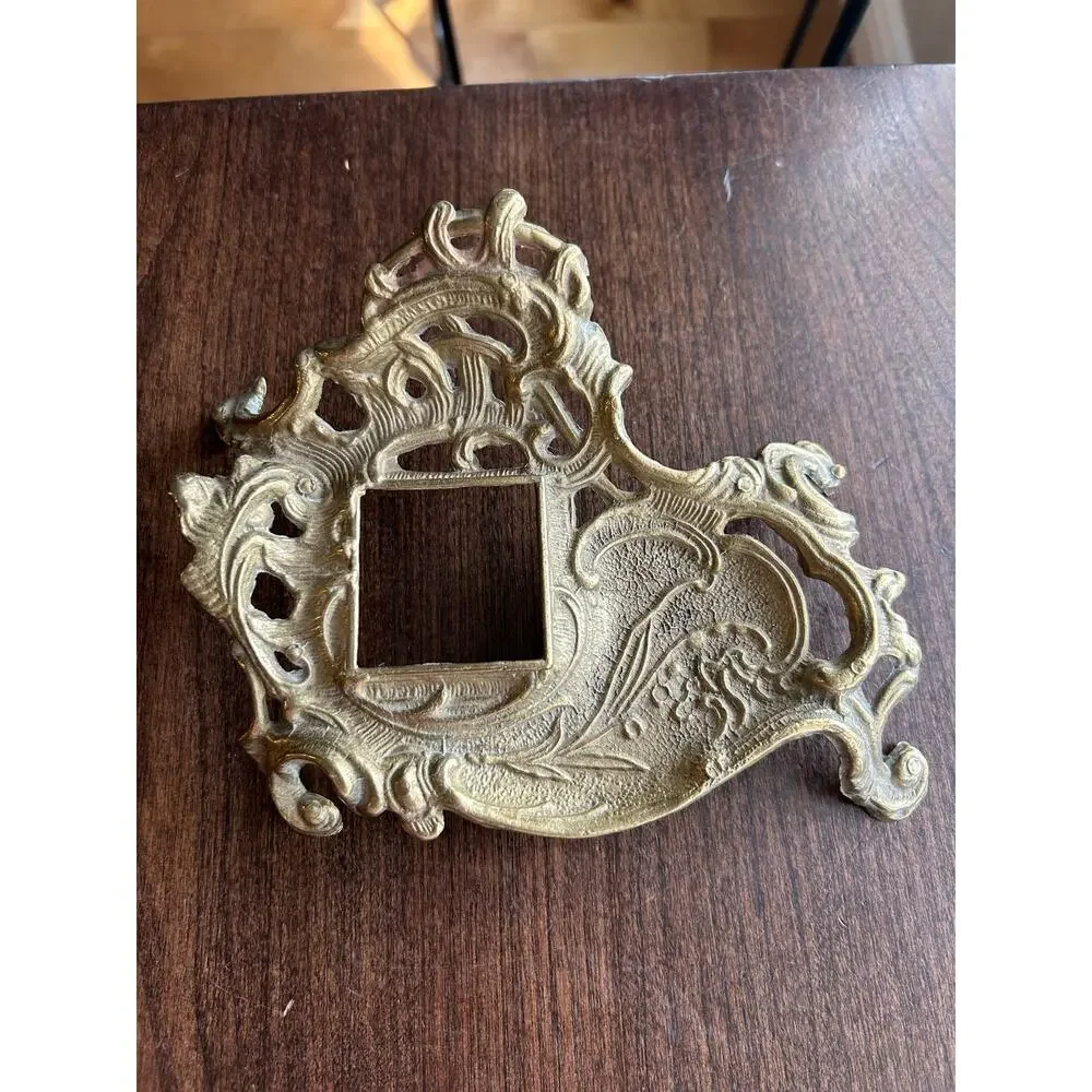 Unbranded vtg brass